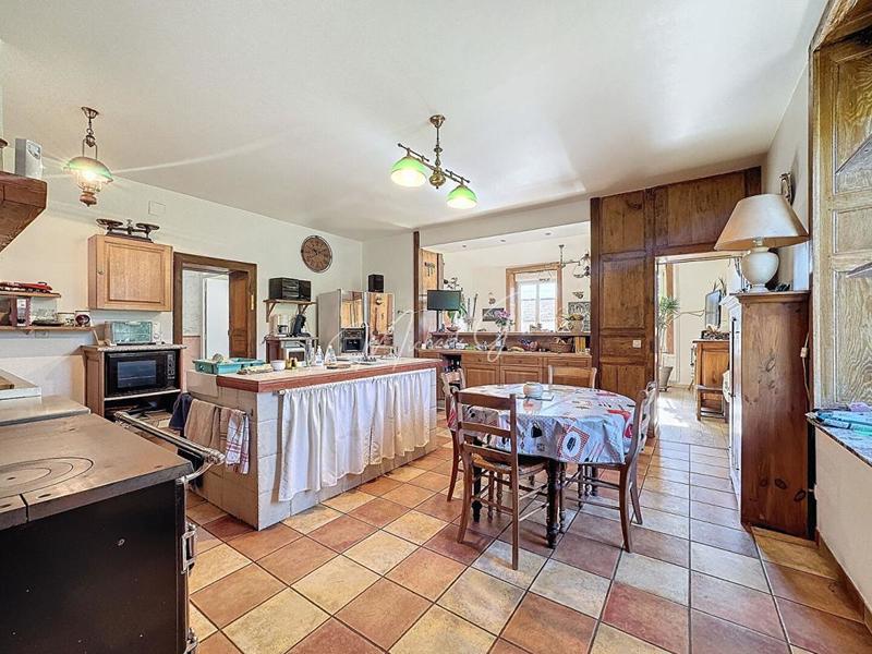 Maison - 282 m² - 8 pièces