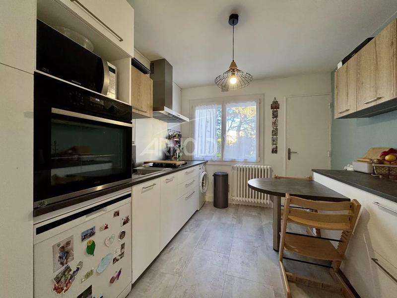 Appartement - 81 m² - 4 pièces