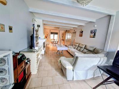 Maison - 200 m² - 6 pièces