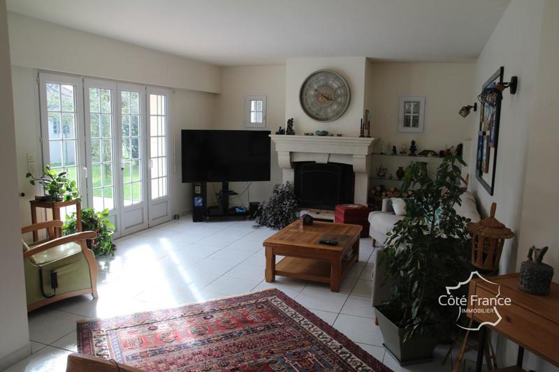 Maison traditionnelle - 167 m² - 6 pièces