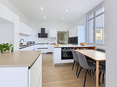 Appartement - 120 m² - 5 pièces