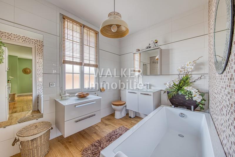 Maison - 155 m² - 6 pièces