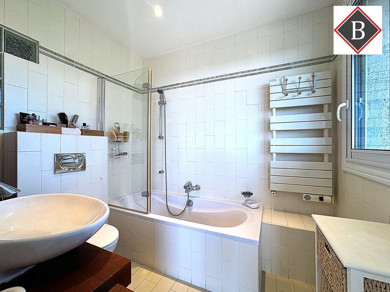 Appartement - 100 m² - 4 pièces