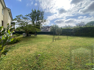 Appartement - 93 m² - 4 pièces