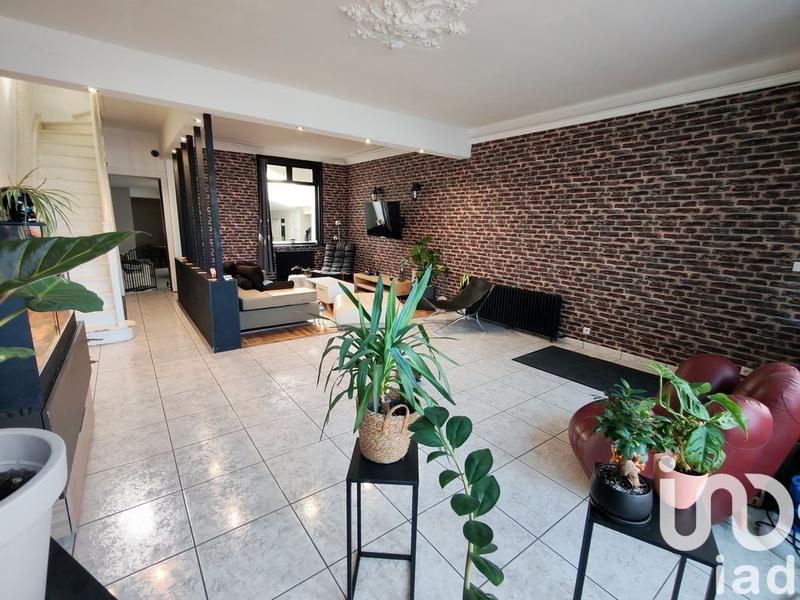 Maison - 235 m² - 8 pièces