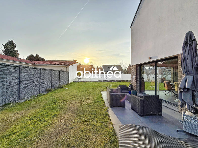 Maison - 144 m² - 5 pièces