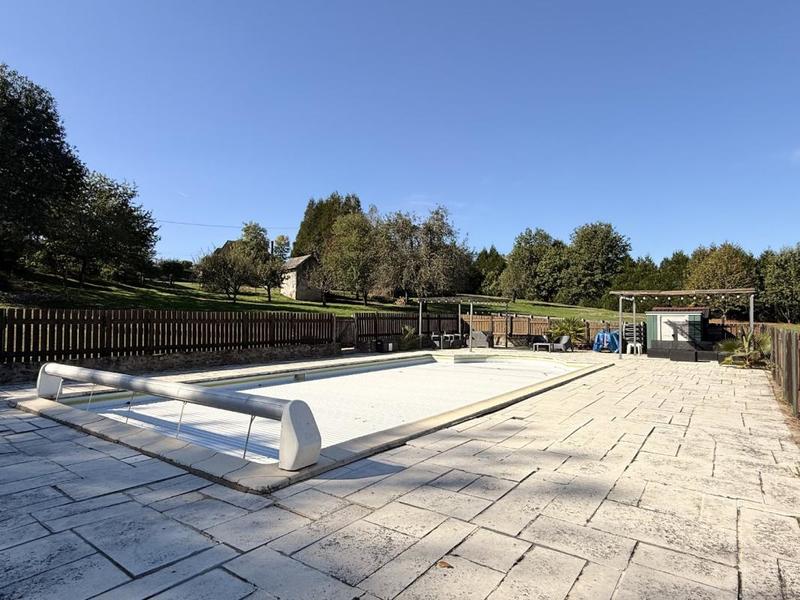 Maison - 480 m² - 19 pièces