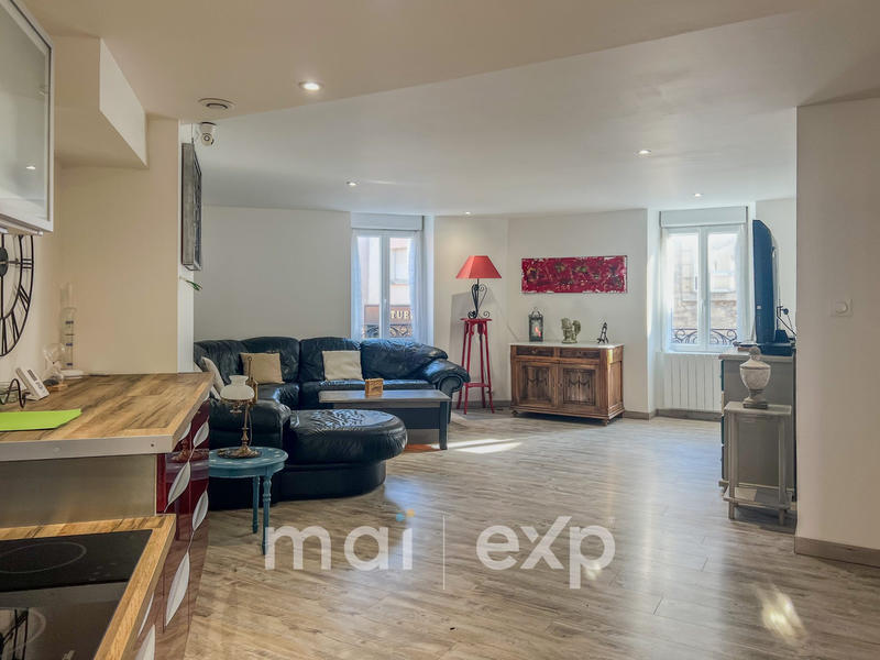 Maison - 199 m² - 5 pièces