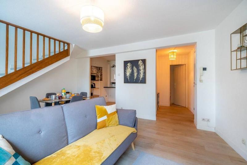 Immeuble - 220 m² - 8 pièces