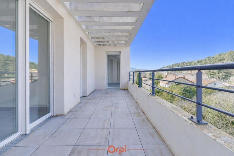 Penthouse - 83 m² - 4 pièces