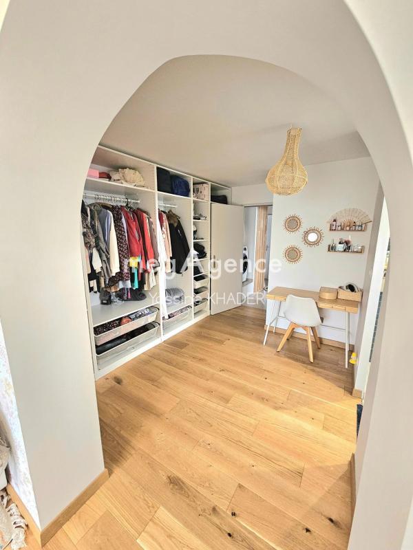 Maison traditionnelle - 185 m² - 6 pièces