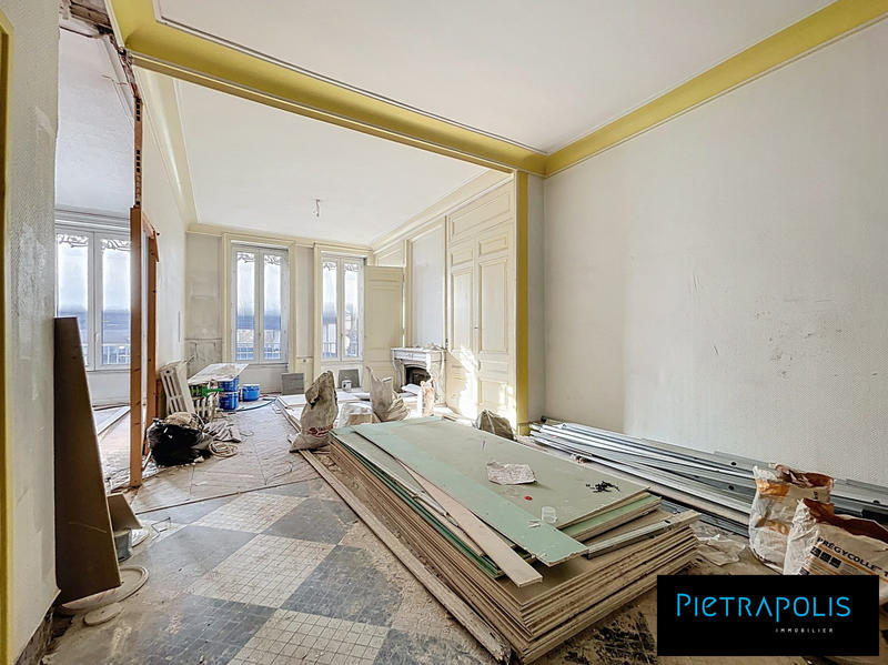 Appartement - 82 m² - 3 pièces