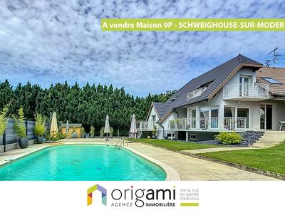 Maison - 180 m² - 9 pièces