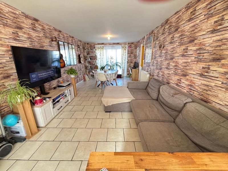 Maison - 90 m² - 5 pièces