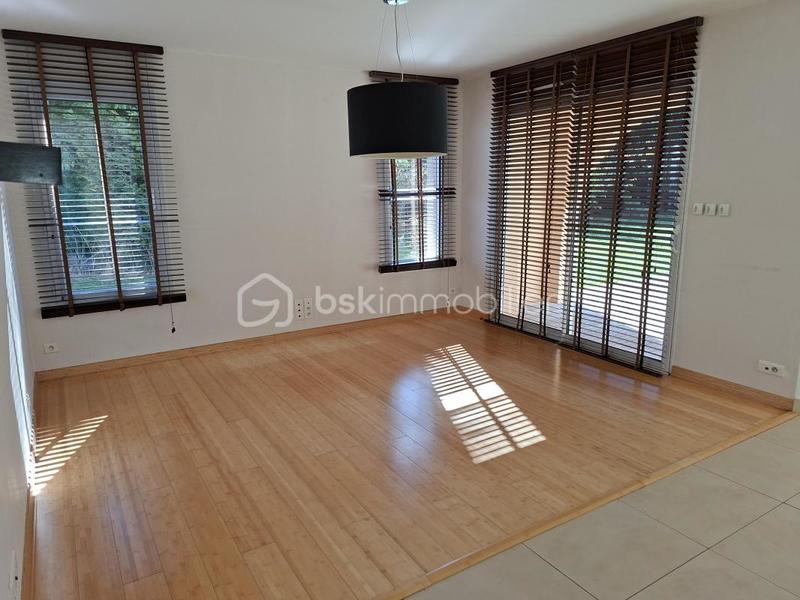 Demeure - 147 m² - 5 pièces