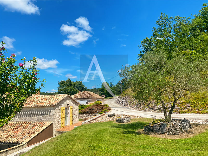 Maison - 180 m² - 6 pièces