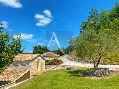 Maison - 180 m² - 6 pièces