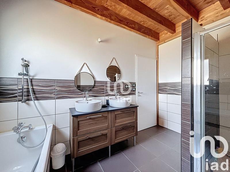 Maison - 180 m² - 6 pièces