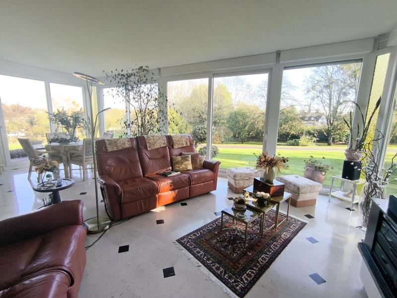 Maison - 218 m² - 6 pièces