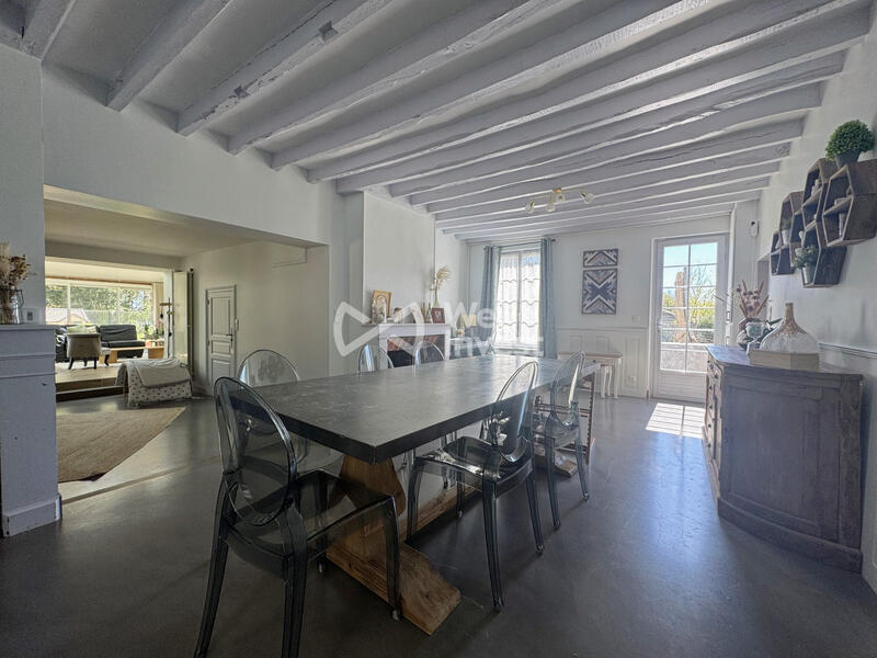 Maison ancienne - 222 m² - 7 pièces