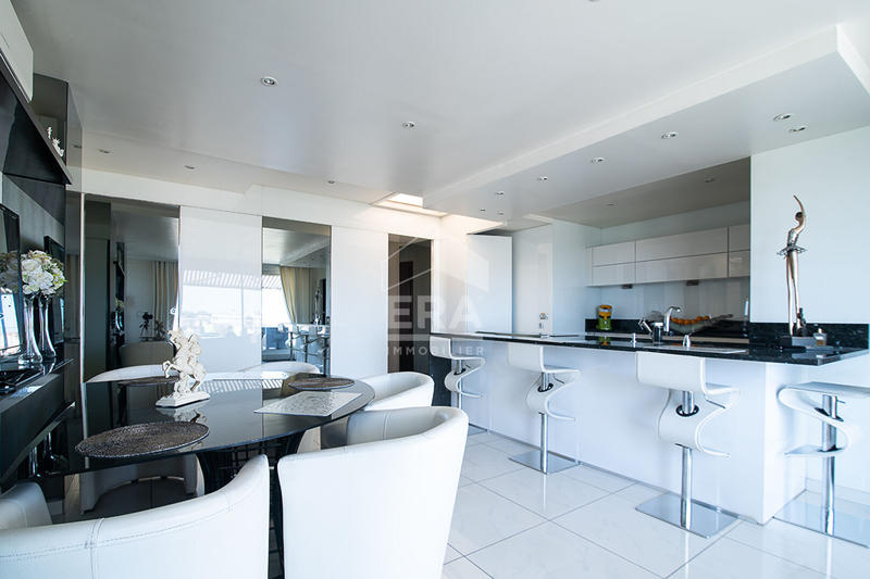 Appartement - 138 m² - 5 pièces