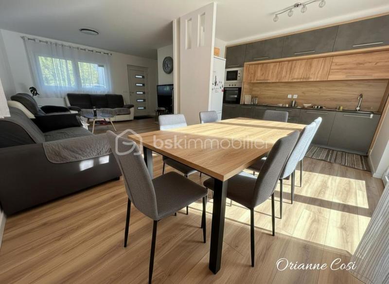 Maison traditionnelle - 120 m² - 5 pièces