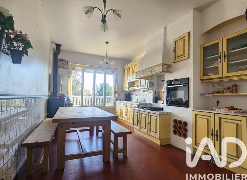 Maison - 260 m² - 8 pièces