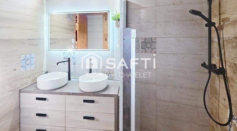 Châlet - 186 m² - 6 pièces