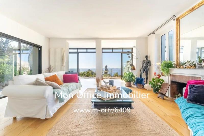 Maison - 195 m² - 6 pièces