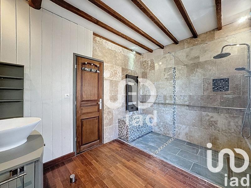 Maison - 99 m² - 5 pièces