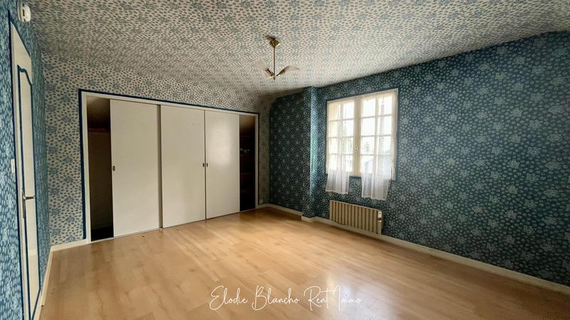 Maison traditionnelle - 174 m² - 8 pièces