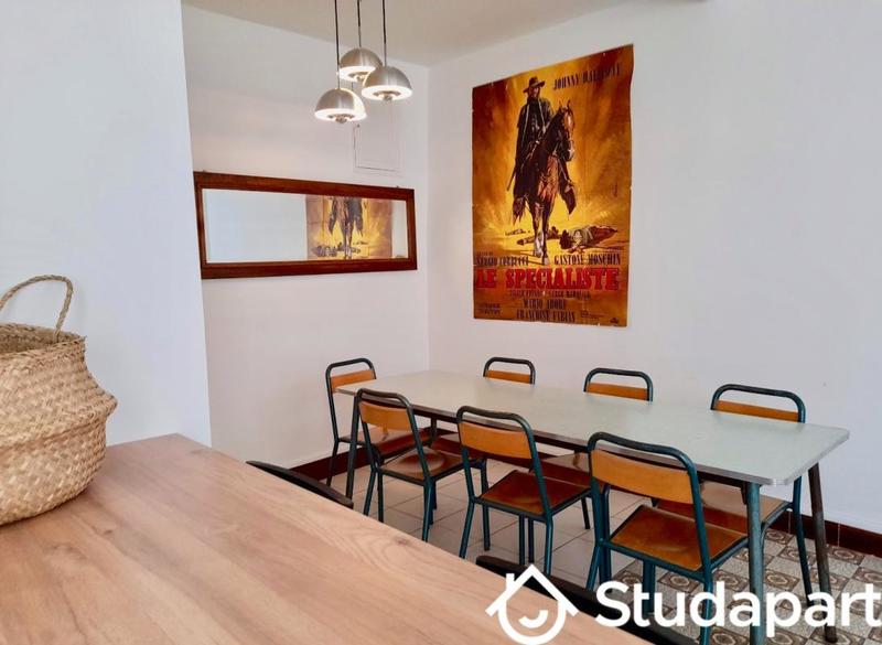 Chambre - 12 m² - 1 pièce