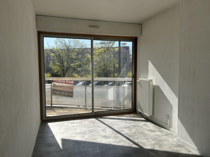 Appartement - 85 m² - 3 pièces