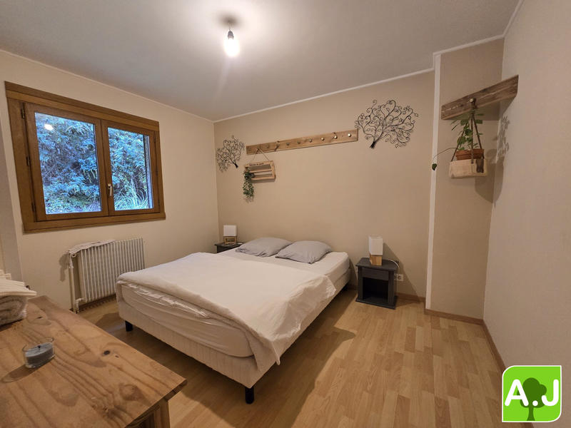 Maison traditionnelle - 178 m² - 8 pièces