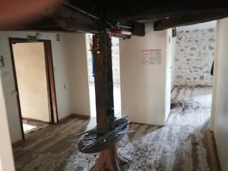 Maison - 220 m² - 11 pièces