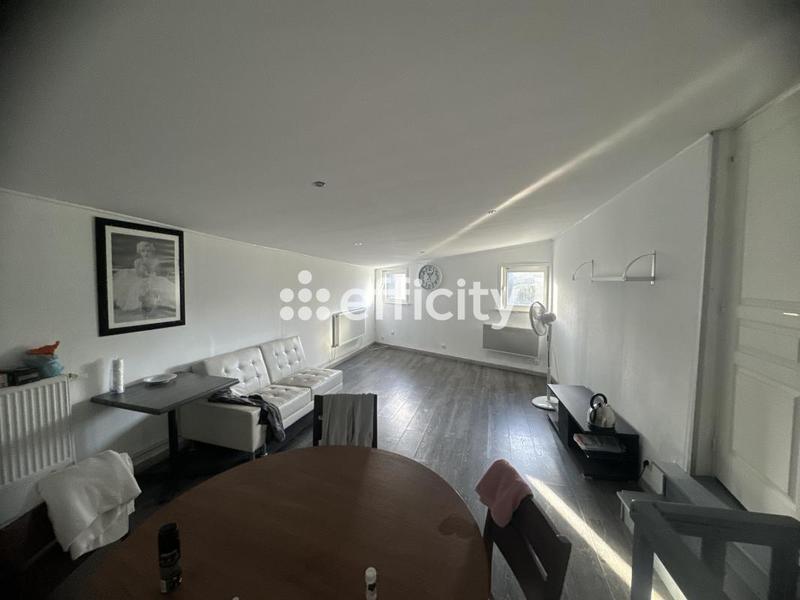 Bureau - 781 m² - 16 pièces