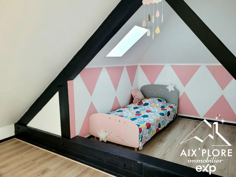 Maison - 265 m² - 12 pièces