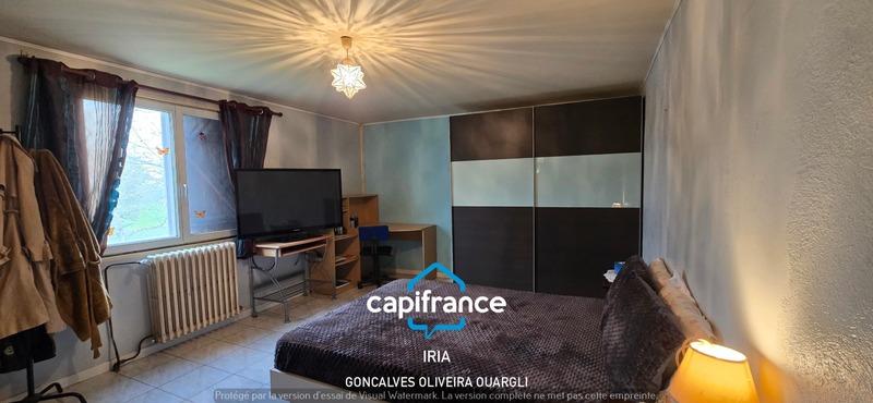 Maison - 200 m² - 5 pièces