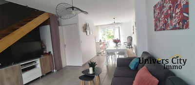 Maison - 84 m² - 5 pièces