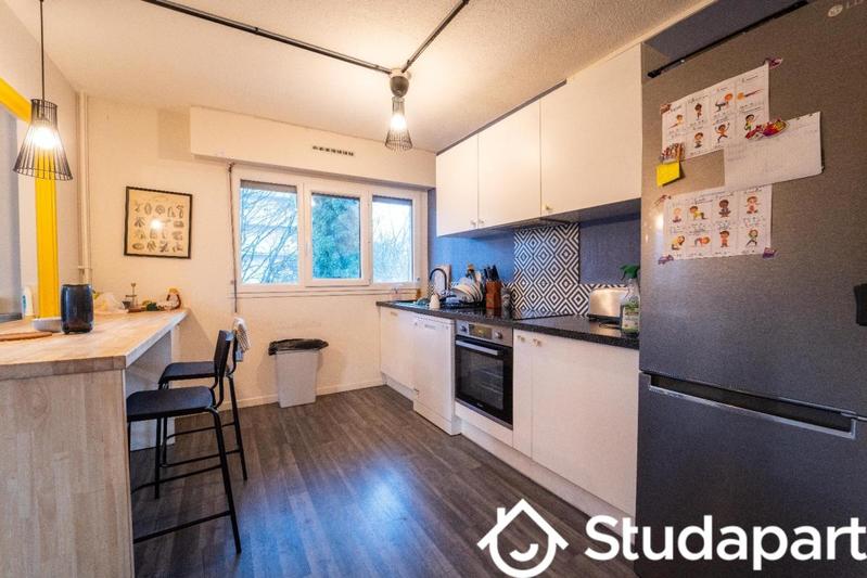 Chambre - 11 m² - 1 pièce