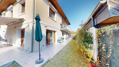 Appartement - 100 m² - 4 pièces