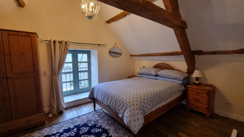 Maison - 240 m² - 21 pièces