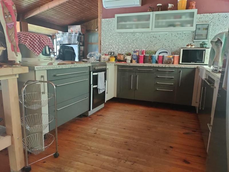 Propriété - 360 m² - 13 pièces