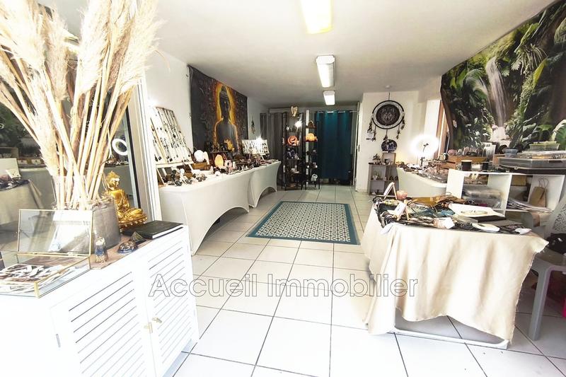 Maison - 270 m² - 14 pièces