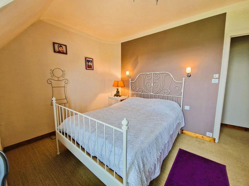 Maison - 181 m² - 8 pièces