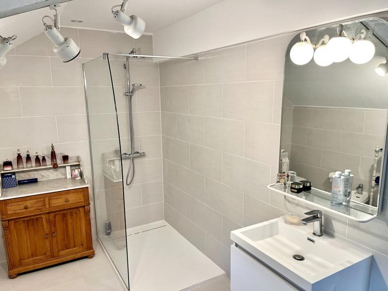 Propriété - 187 m² - 8 pièces