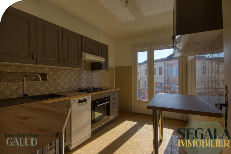 Appartement - 92 m² - 5 pièces