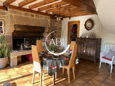 Maison - 180 m² - 6 pièces