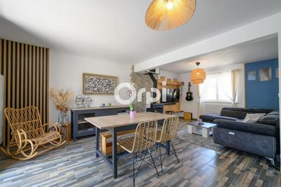 Maison - 96 m² - 4 pièces