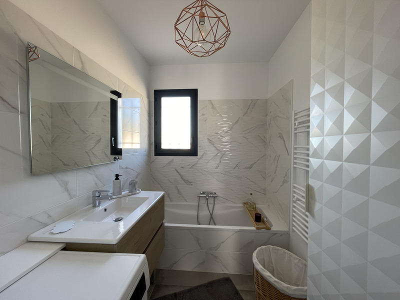 Maison - 165 m² - 6 pièces